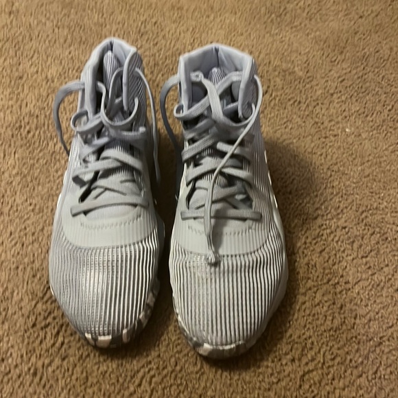 Grey adidas shoes - Picture 1 of 3